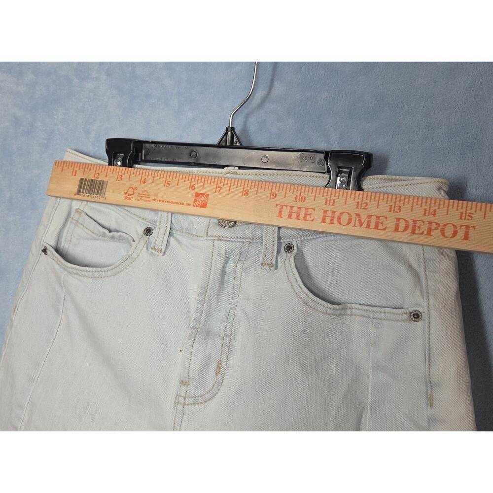 NEW Old Navy Women's High Rise Barrel Leg Denim Jeans Light Wash sz 6 90s Cotton - Picture 8 of 10
